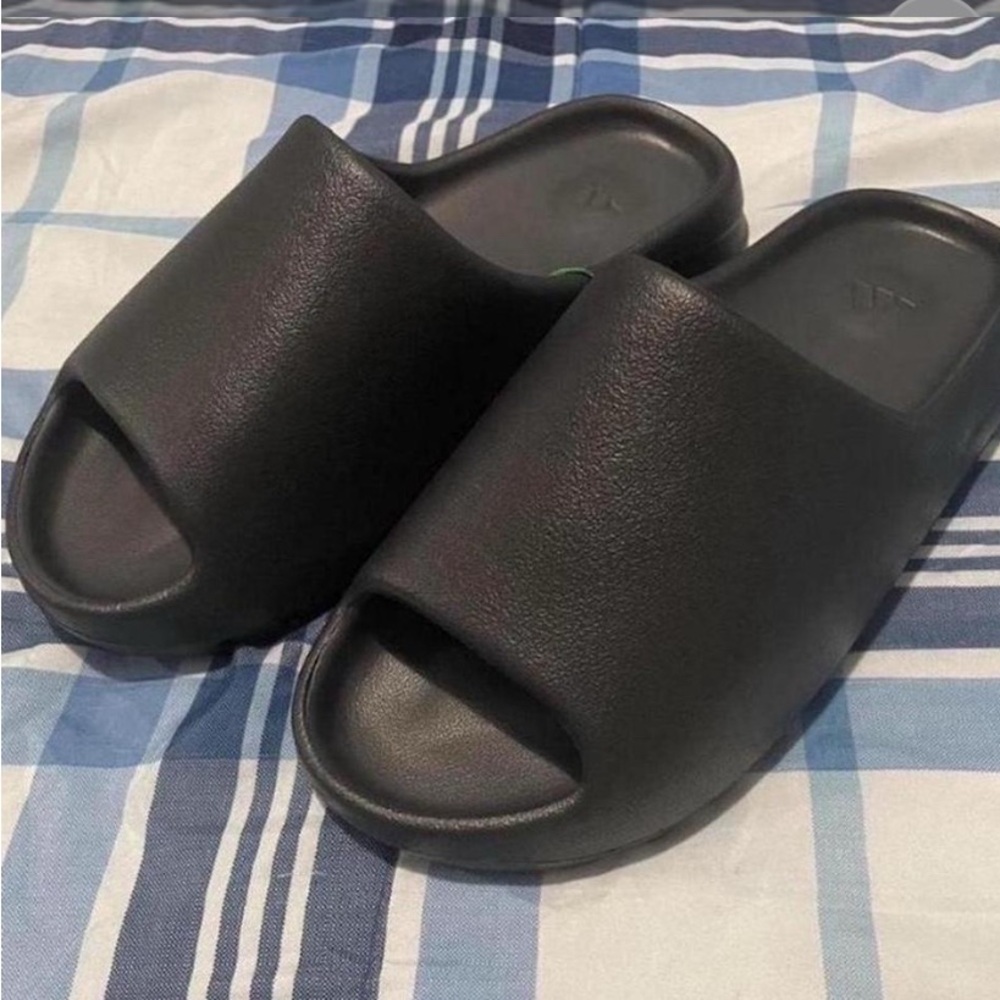 Men's Yzy Slides